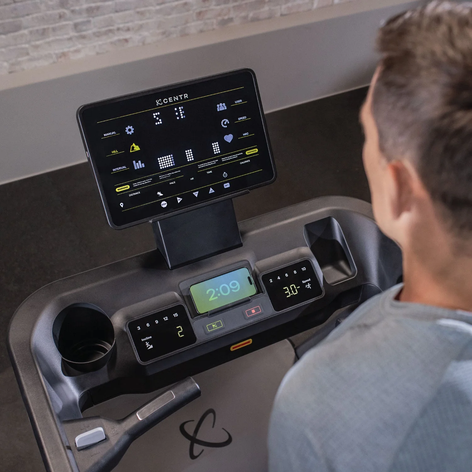 Inspire Series T7 Treadmill - Image 5